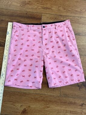 Atlantis Crab Print Stretch Golf Shorts Salmon Pink Coastal Preppy W40